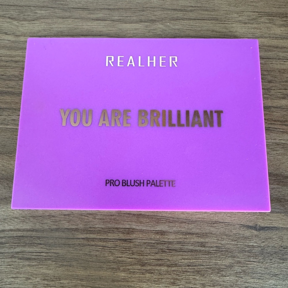 RealHer Pro Blush Palette - Vibrant Purple